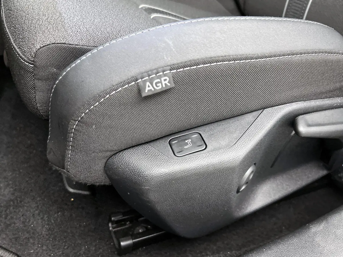 1.2 145pk Hybrid GS Automaat | Navigatie | Climate Control | Adaptieve Cruise Control | 360 Camera | Keyless Entry/Start | 17"LMV | Stoel/Stuurverwarming | Apple Carplay/Android Auto |
