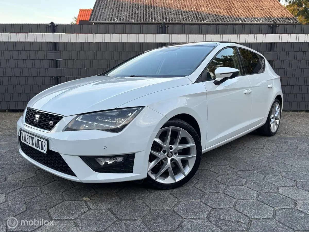 1.4 TSI FR PDC PANO DSG CARPLAY