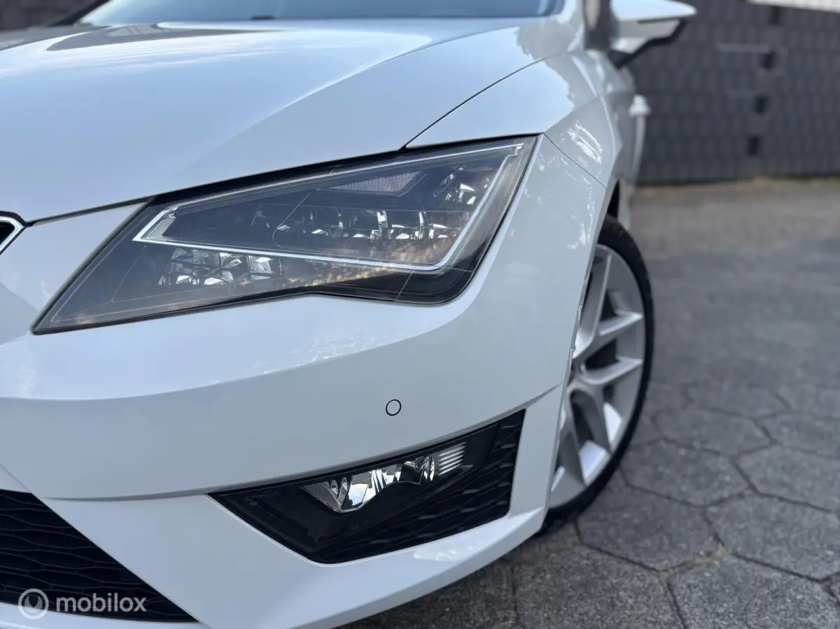 1.4 TSI FR PDC PANO DSG CARPLAY
