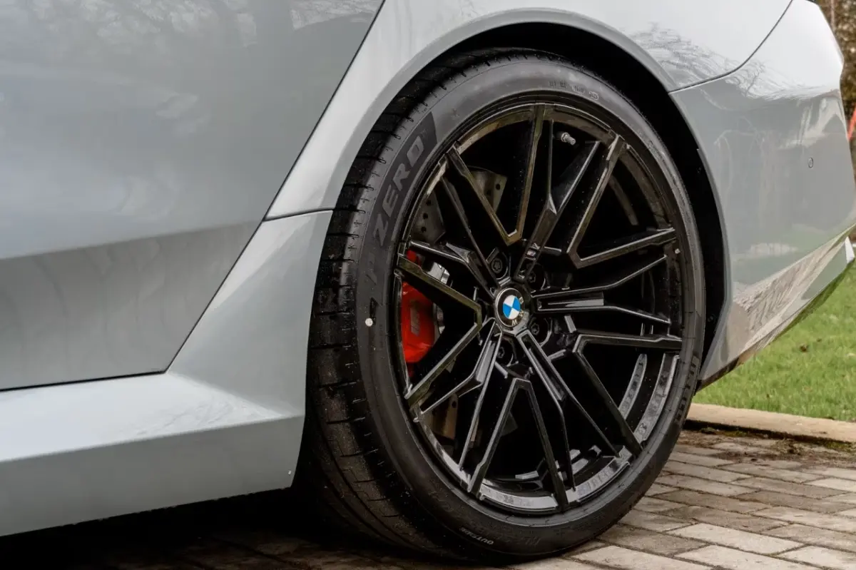 M5 ** DRIV. ASS+, M-REM, PANO, TREKH, ICONIC GLOW, MERINO LEDER, 21 INCH LMV ** 1e EIG - UNFALLFREI - Ex BMW AG ** ** INFORMEER OOK NAAR ONZE AANTREKKELIJKE FINANCIAL-LEASE TARIEVEN **