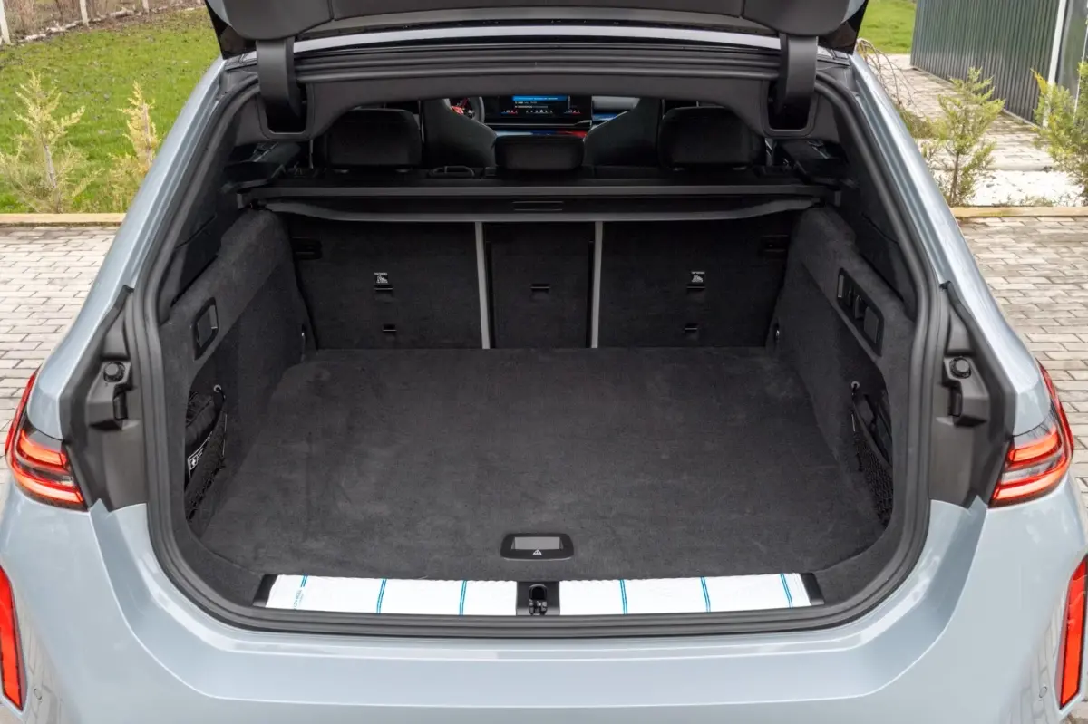 M5 ** DRIV. ASS+, M-REM, PANO, TREKH, ICONIC GLOW, MERINO LEDER, 21 INCH LMV ** 1e EIG - UNFALLFREI - Ex BMW AG ** ** INFORMEER OOK NAAR ONZE AANTREKKELIJKE FINANCIAL-LEASE TARIEVEN **