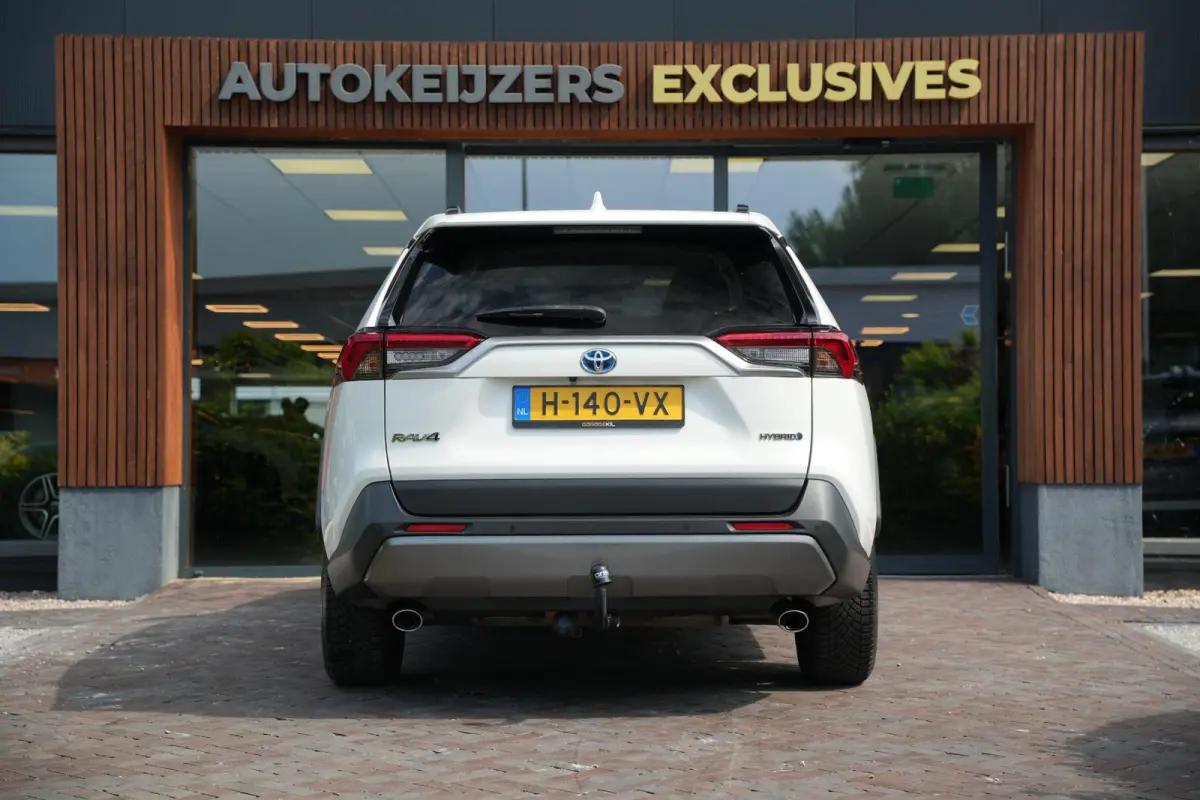 2.5 Hybrid AWD Business Intro