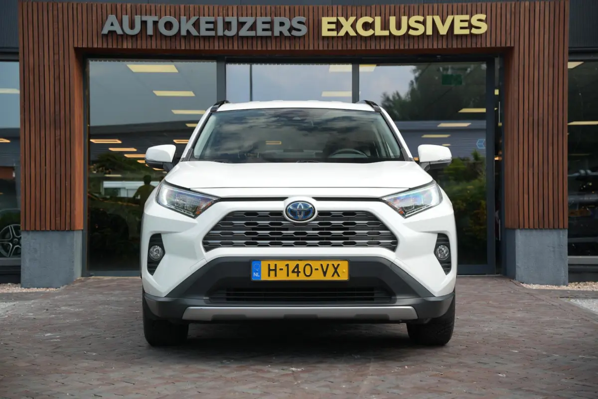 2.5 Hybrid AWD Business Intro