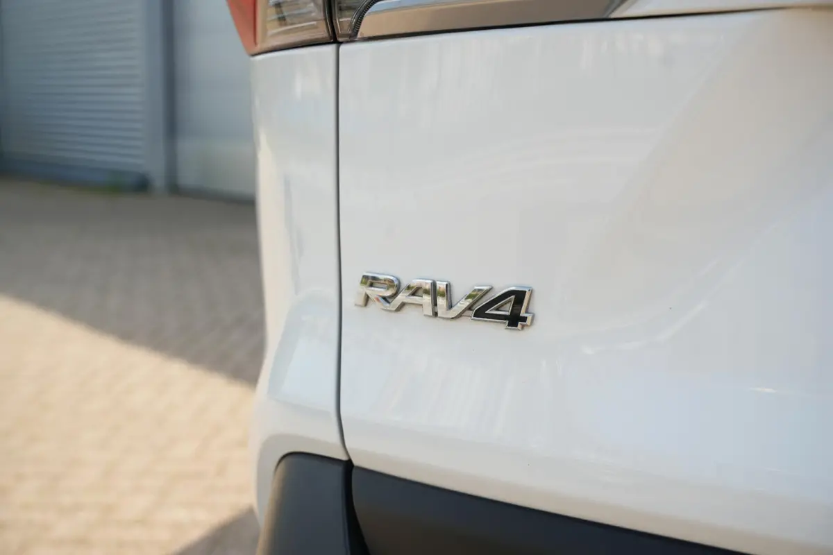2.5 Hybrid AWD Business Intro