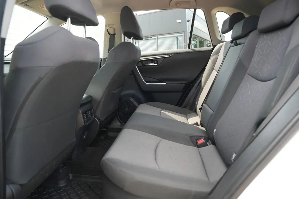 2.5 Hybrid AWD Business Intro