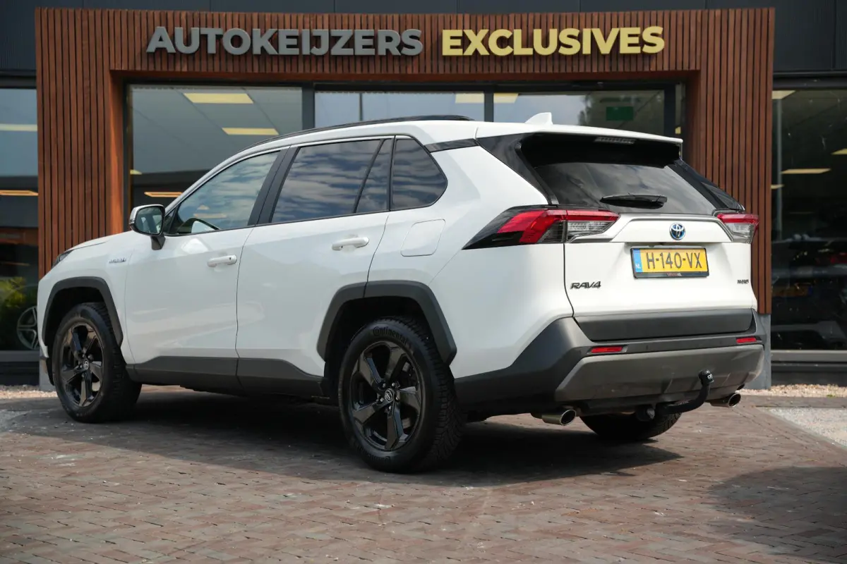 2.5 Hybrid AWD Business Intro