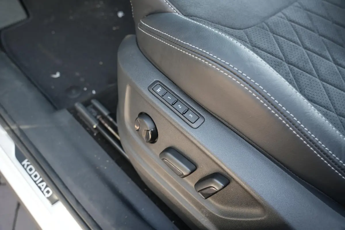 1.5 TSI MHEV Sportline Business 7p