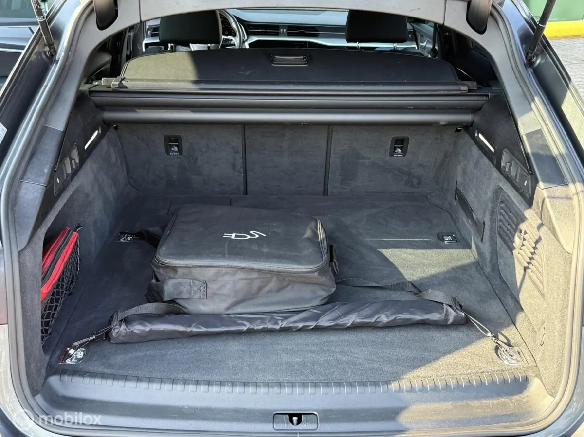 50 TFSI e quattro S-Line MAXTON | S6