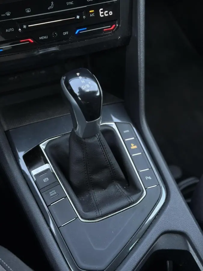 1.4 TSI eHybrid Life Led, Climat, Carplay, Navi, LM..