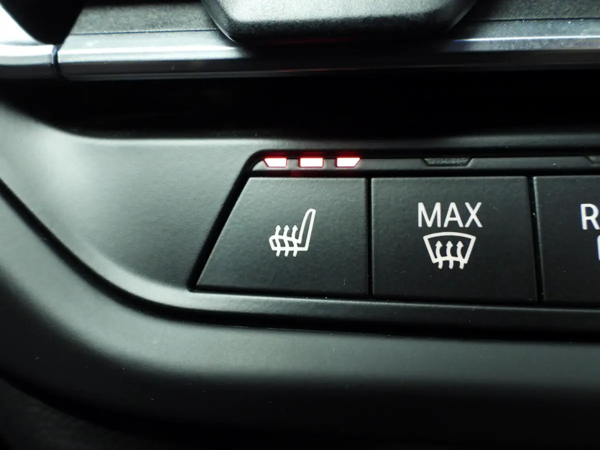 5-deurs M135i xDrive M-Sportpakket | LED | HUD | Sportstoelen | Stoelverwarming | Keyless | DAB | Hifi speakers | Alu 18 inch