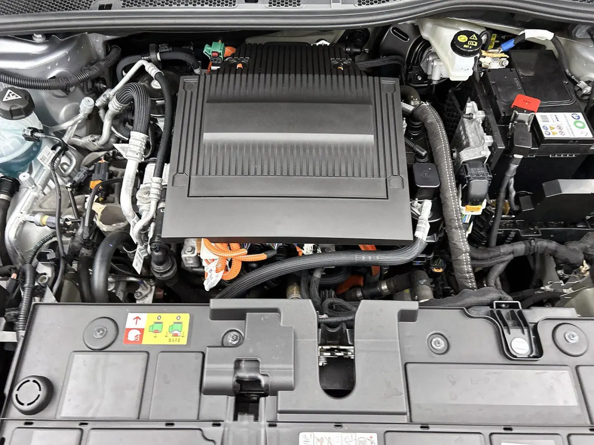 136pk You 50 kWh Automaat | Apple Carplay/Android Auto | Climate Control | Cruise Control | Camera | FASE 3 | 16"LMV | Parkeersensoren | Warmtepomp |