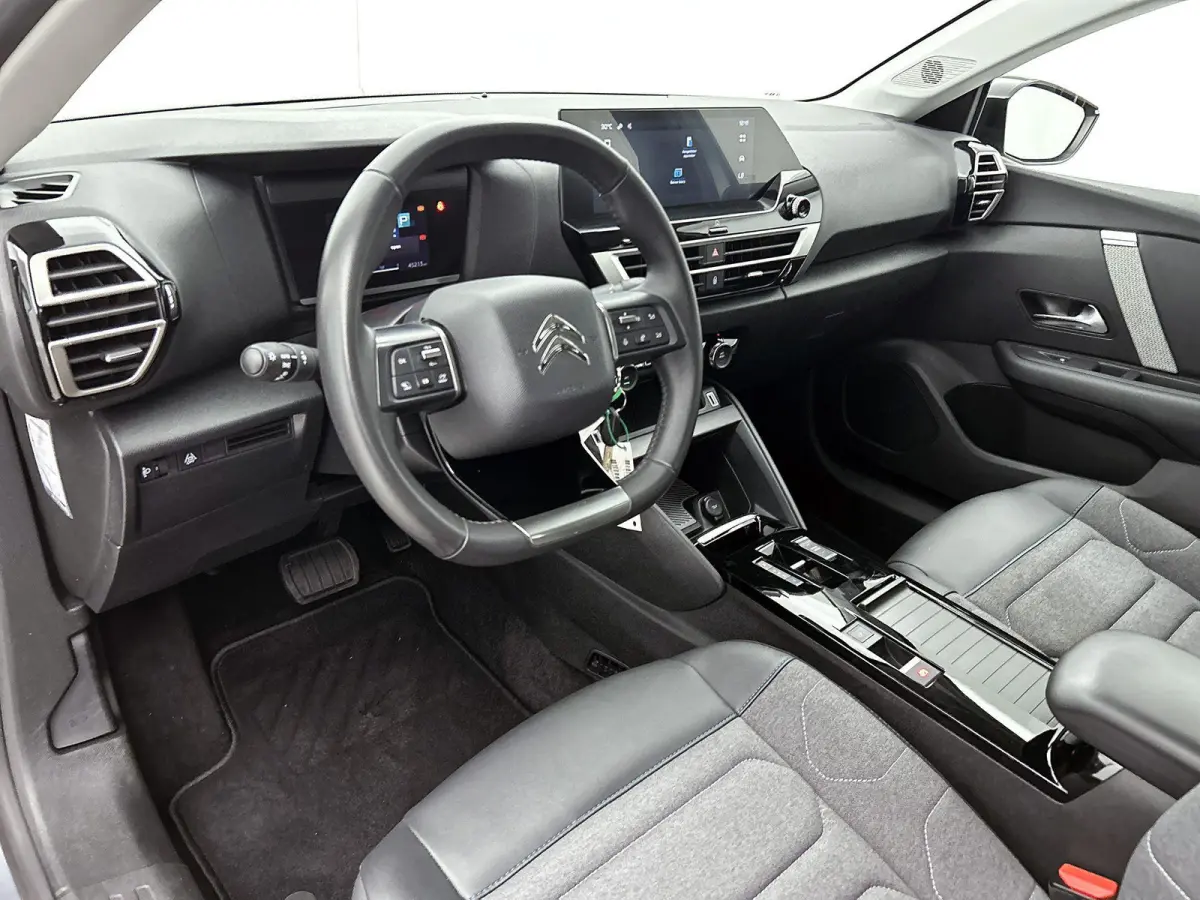 136pk You 50 kWh Automaat | Apple Carplay/Android Auto | Climate Control | Cruise Control | Camera | FASE 3 | 16"LMV | Parkeersensoren | Warmtepomp |