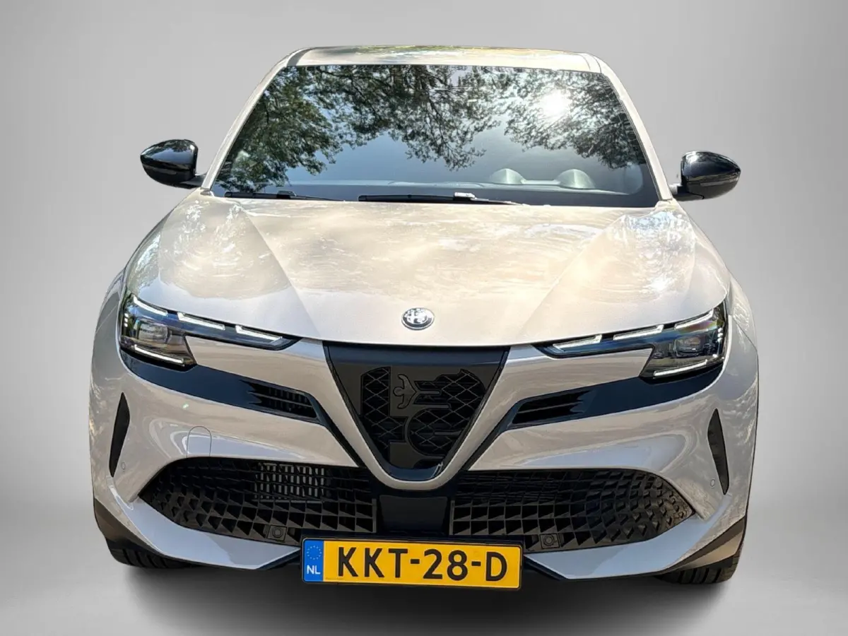 1.2 Turbo Hybrid Ibrida Speciale | Navigatie | Parkeersensoren | Camera | Apple Carplay/Android Auto | LMV 18"| Cimate Control | Cruise control |