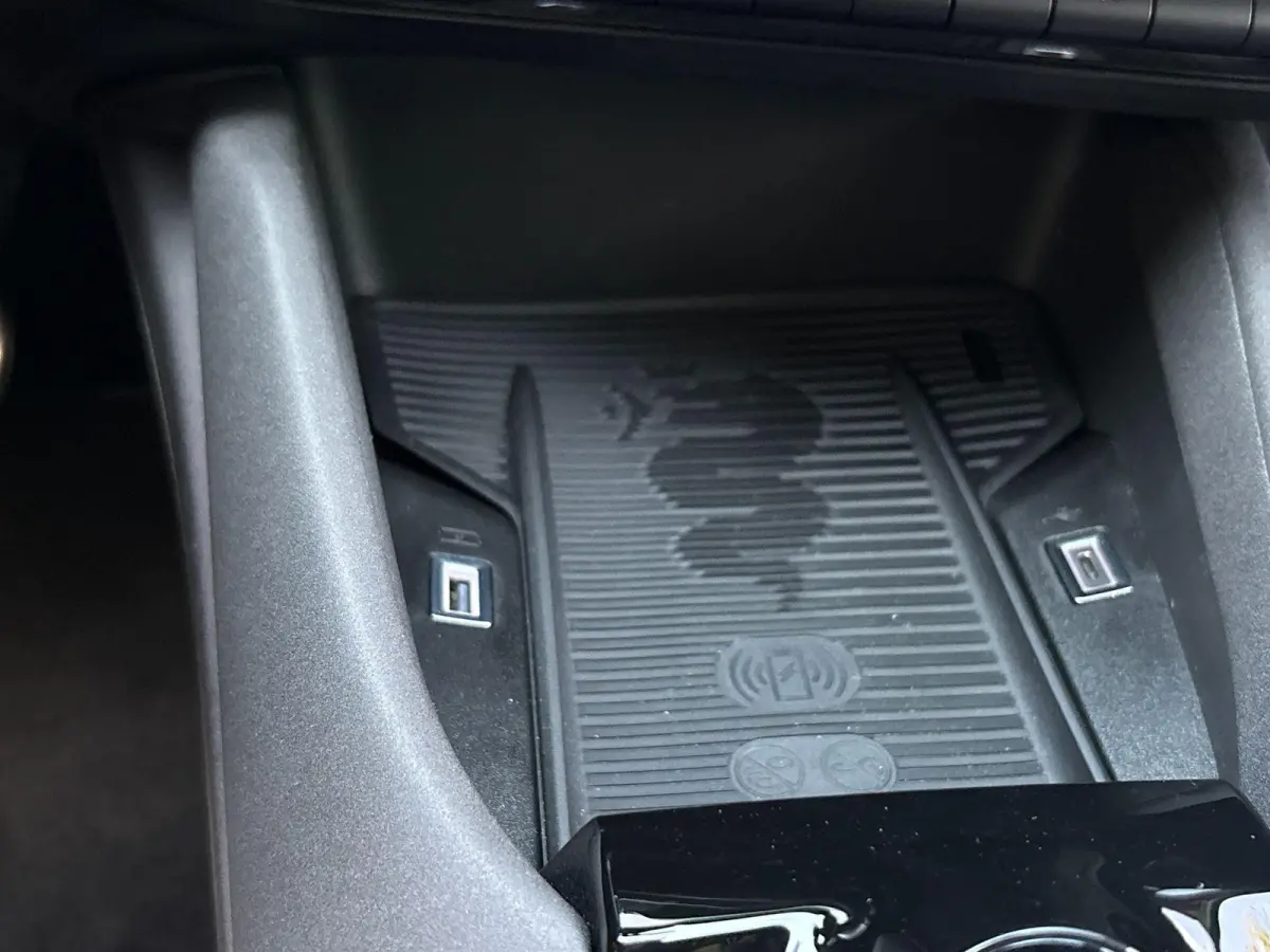 1.2 Turbo Hybrid Ibrida Speciale | Navigatie | Parkeersensoren | Camera | Apple Carplay/Android Auto | LMV 18"| Cimate Control | Cruise control |