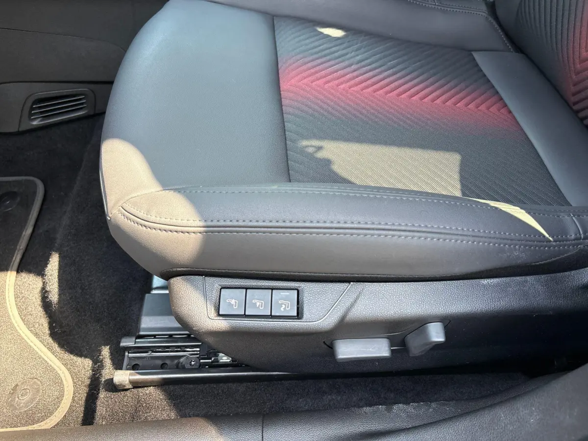 1.2 Turbo Hybrid Ibrida Speciale | Navigatie | Parkeersensoren | Camera | Apple Carplay/Android Auto | LMV 18"| Cimate Control | Cruise control |
