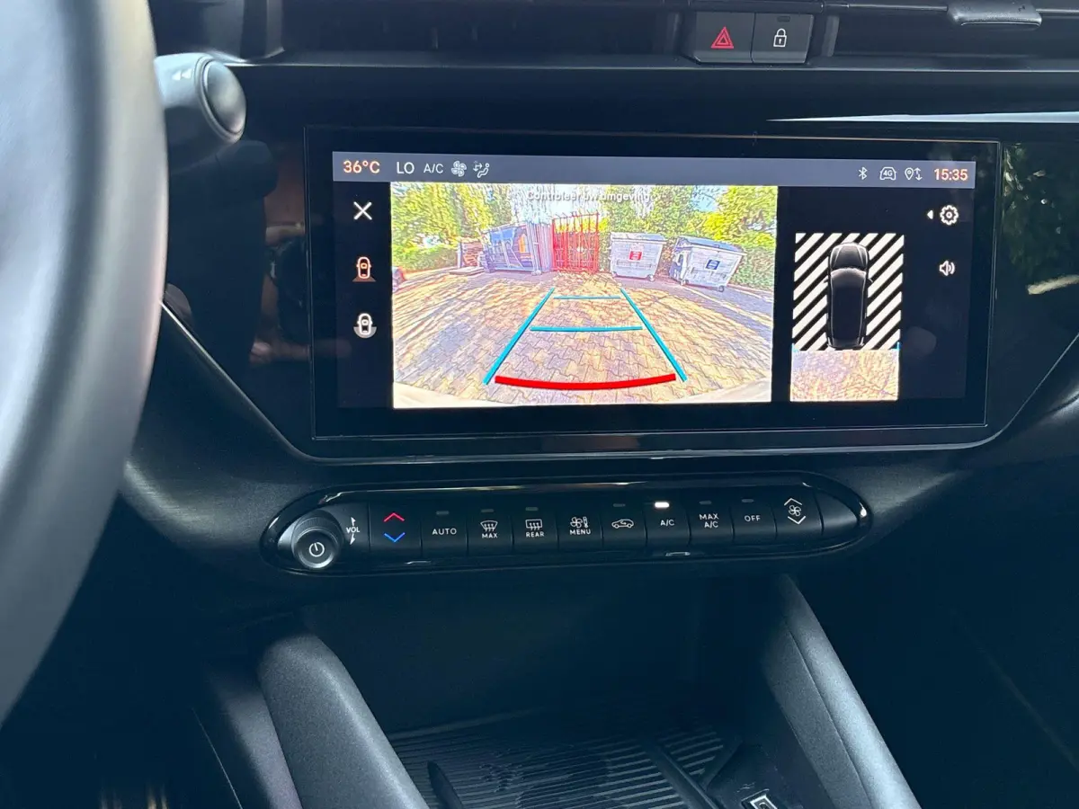 1.2 Turbo Hybrid Ibrida Speciale | Navigatie | Parkeersensoren | Camera | Apple Carplay/Android Auto | LMV 18"| Cimate Control | Cruise control |