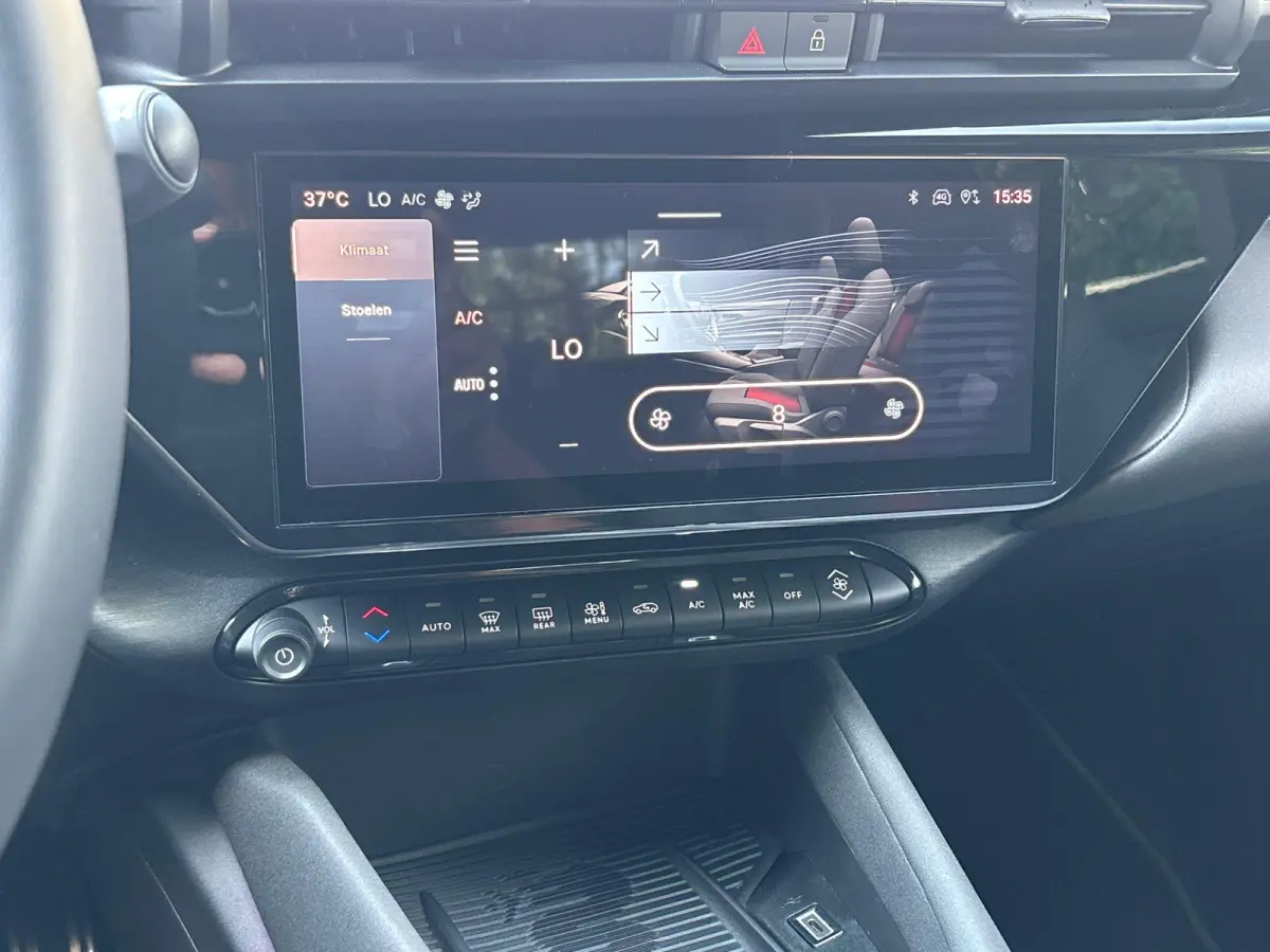 1.2 Turbo Hybrid Ibrida Speciale | Navigatie | Parkeersensoren | Camera | Apple Carplay/Android Auto | LMV 18"| Cimate Control | Cruise control |