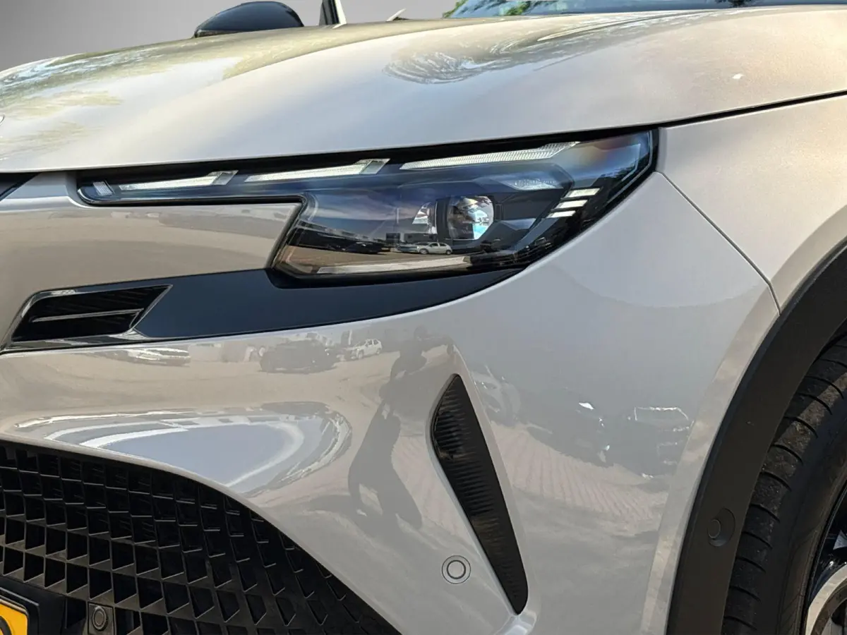 1.2 Turbo Hybrid Ibrida Speciale | Navigatie | Parkeersensoren | Camera | Apple Carplay/Android Auto | LMV 18"| Cimate Control | Cruise control |