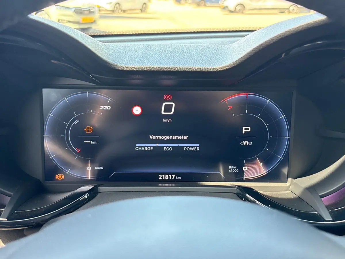 1.2 Turbo Hybrid Ibrida Speciale | Navigatie | Parkeersensoren | Camera | Apple Carplay/Android Auto | LMV 18"| Cimate Control | Cruise control |