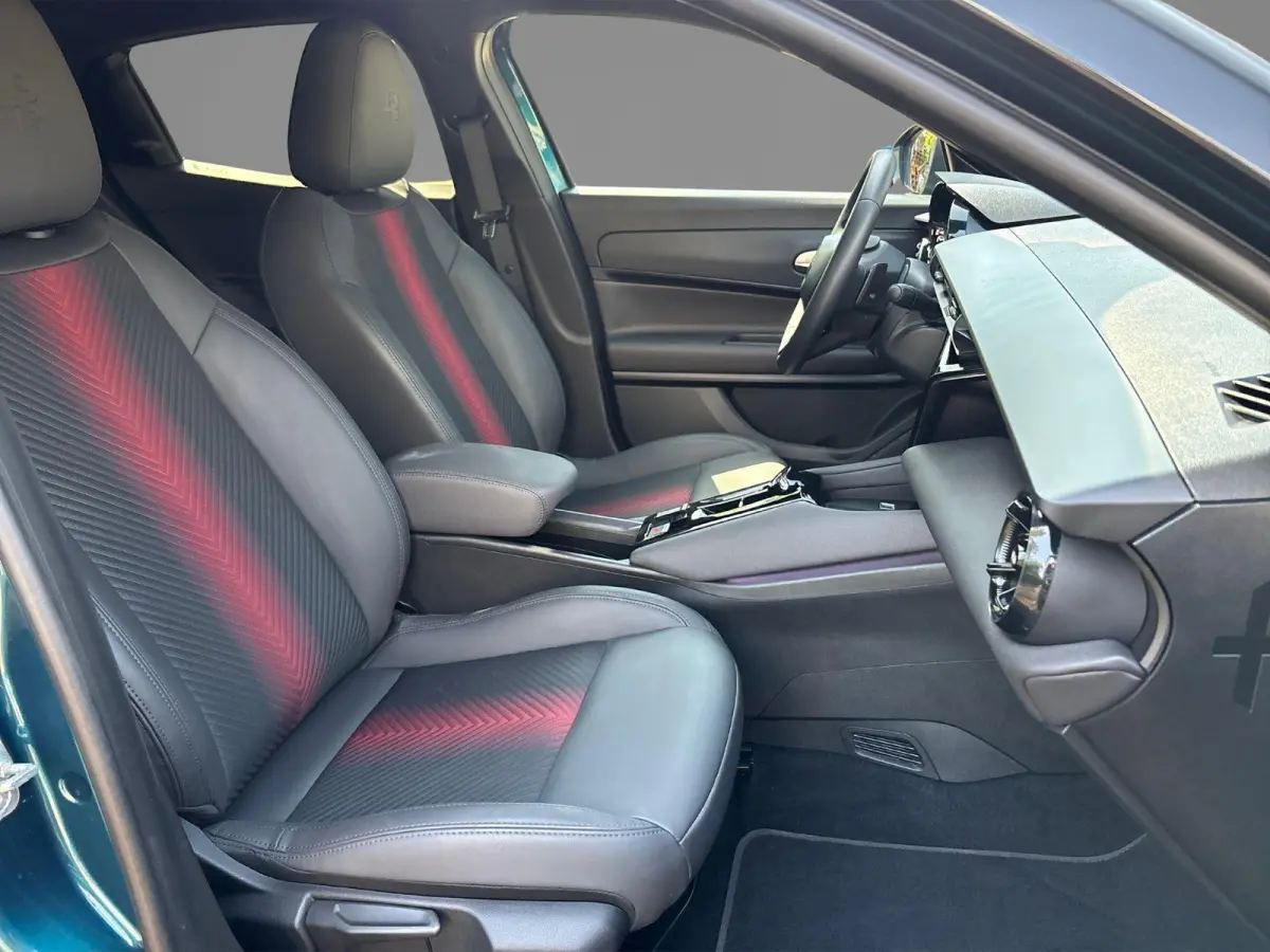 1.2 Turbo Hybrid Ibrida Speciale | Navigatie | Parkeersensoren | Camera | Apple Carplay/Android Auto | LMV 18"| Cimate Control | Cruise control |