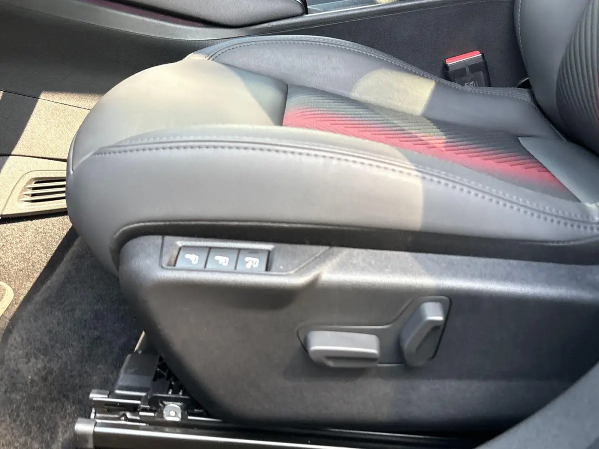 1.2 Turbo Hybrid Ibrida Speciale | Navigatie | Parkeersensoren | Camera | Apple Carplay/Android Auto | LMV 18"| Cimate Control | Cruise control |