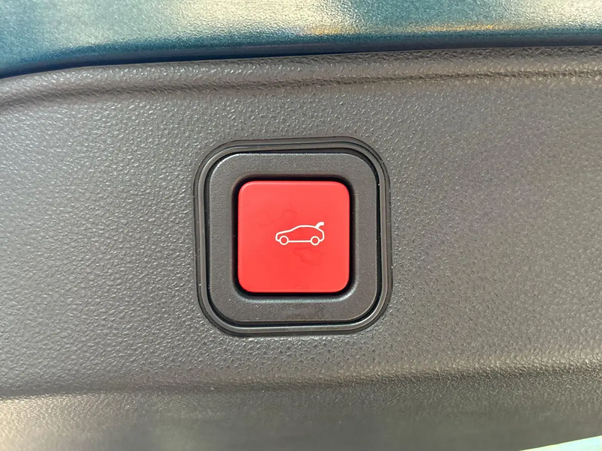 1.2 Turbo Hybrid Ibrida Speciale | Navigatie | Parkeersensoren | Camera | Apple Carplay/Android Auto | LMV 18"| Cimate Control | Cruise control |