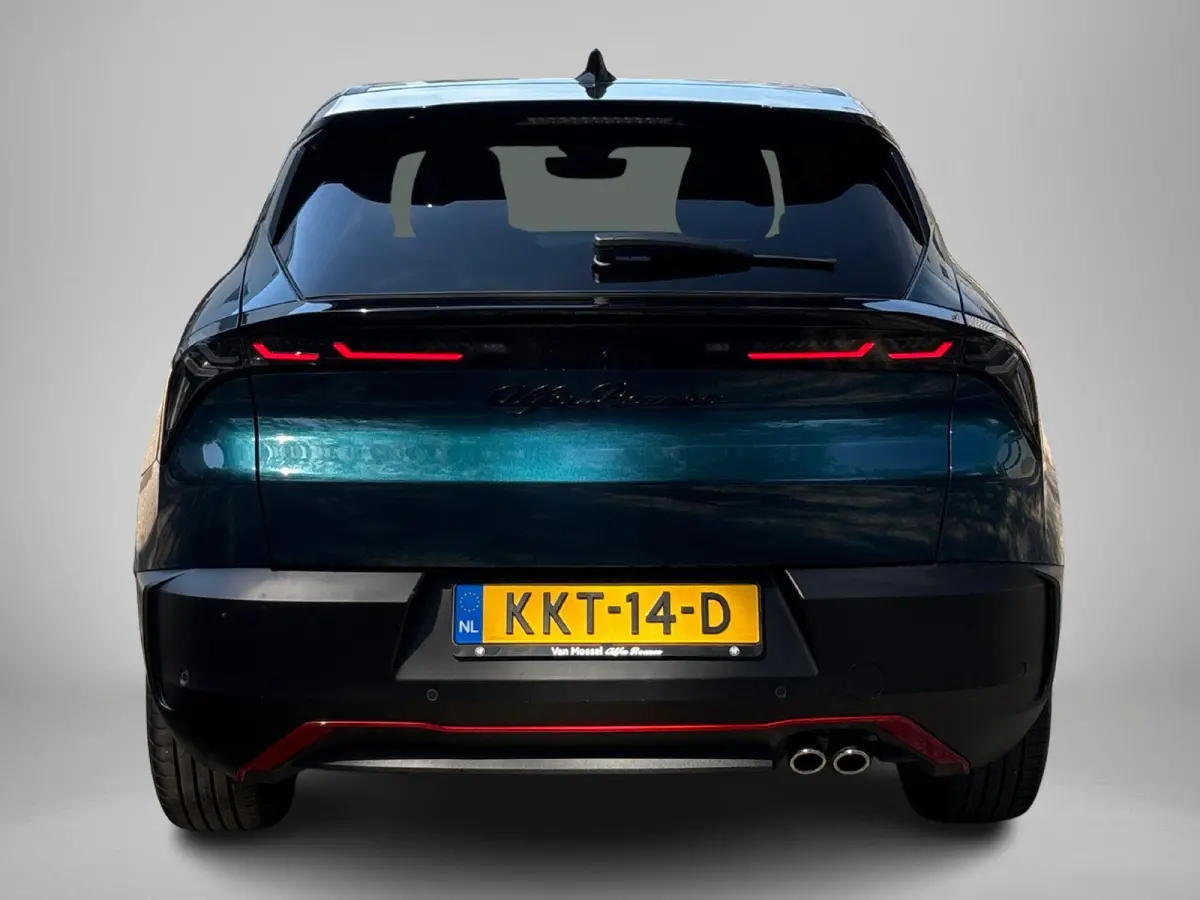 1.2 Turbo Hybrid Ibrida Speciale | Navigatie | Parkeersensoren | Camera | Apple Carplay/Android Auto | LMV 18"| Cimate Control | Cruise control |