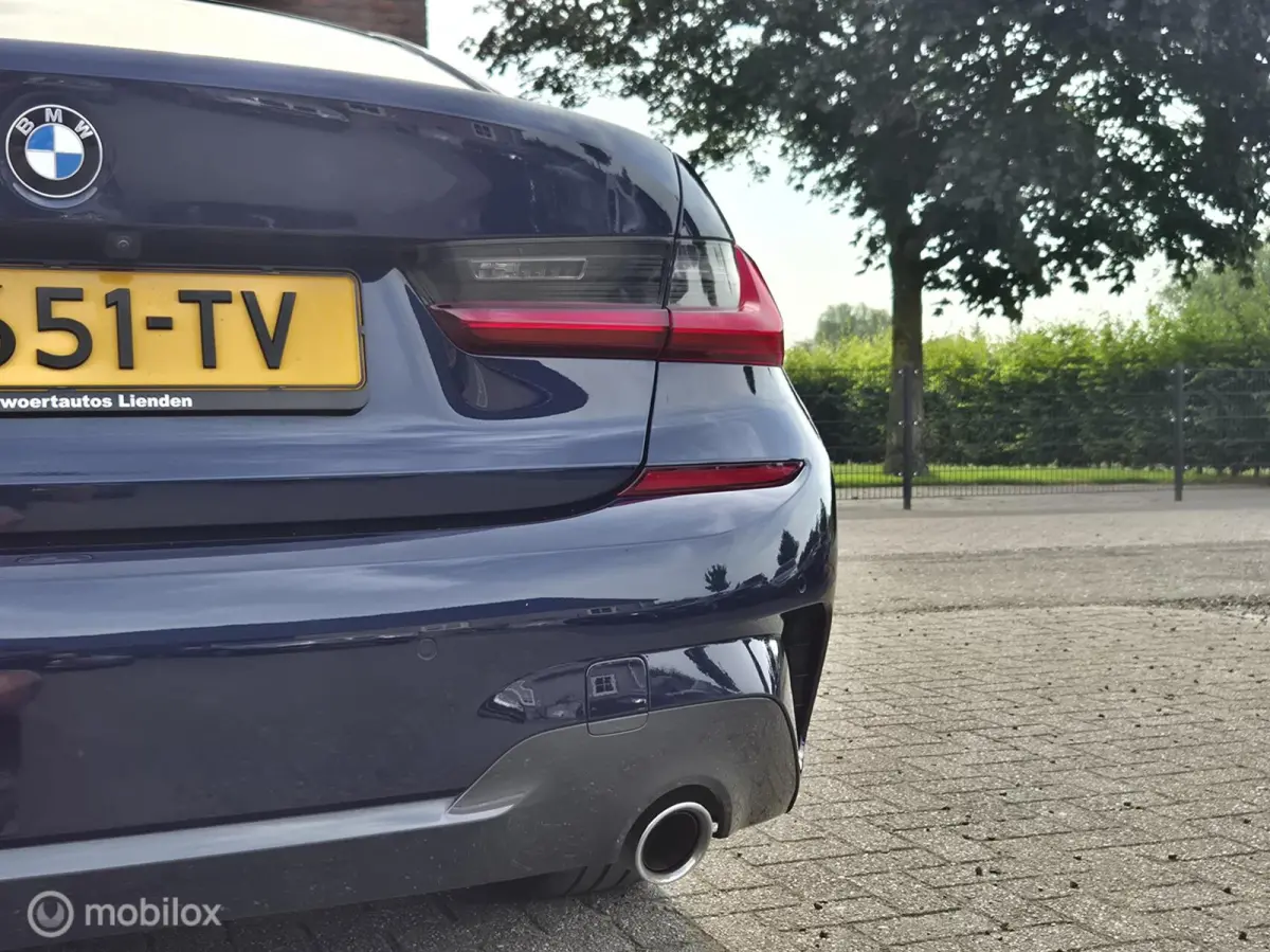 320e Business Edition Plus I Adap Cruise I Camera I Head-up I M-Sport I Tansanitblau I