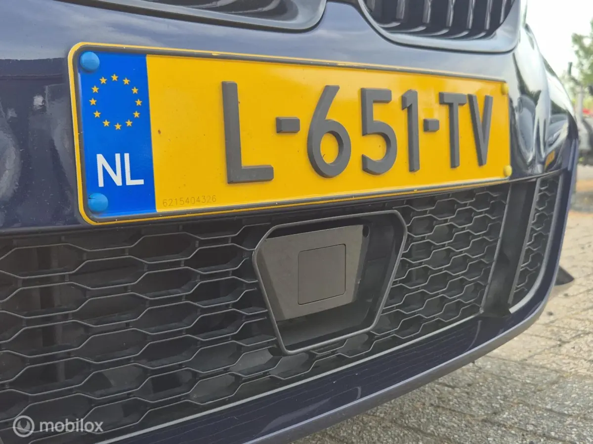 320e Business Edition Plus I Adap Cruise I Camera I Head-up I M-Sport I Tansanitblau I