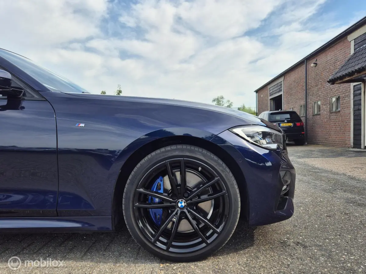 320e Business Edition Plus I Adap Cruise I Camera I Head-up I M-Sport I Tansanitblau I