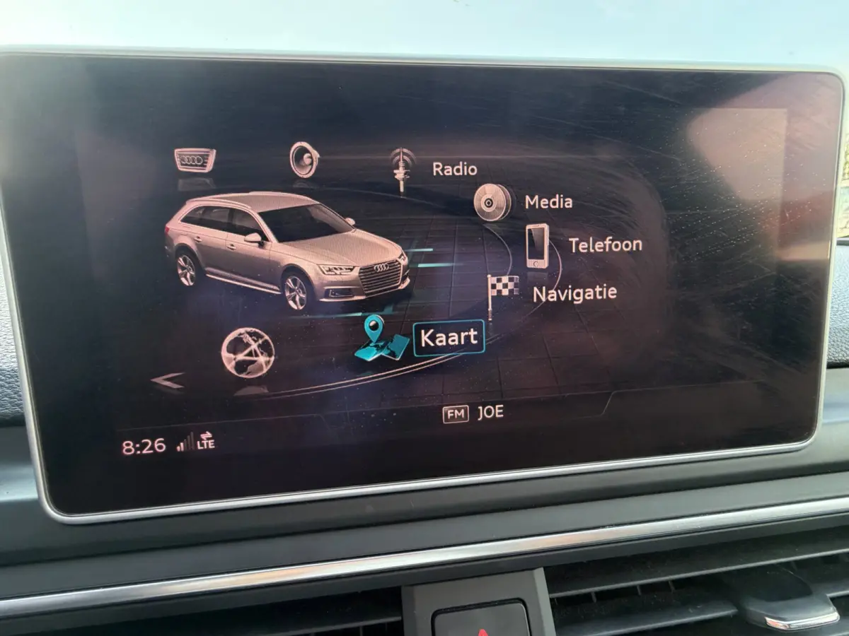 1.4 TFSI Design Pro Line Plus S-Line / Camera / Virtual / Keyless / Lane Side Assist.
