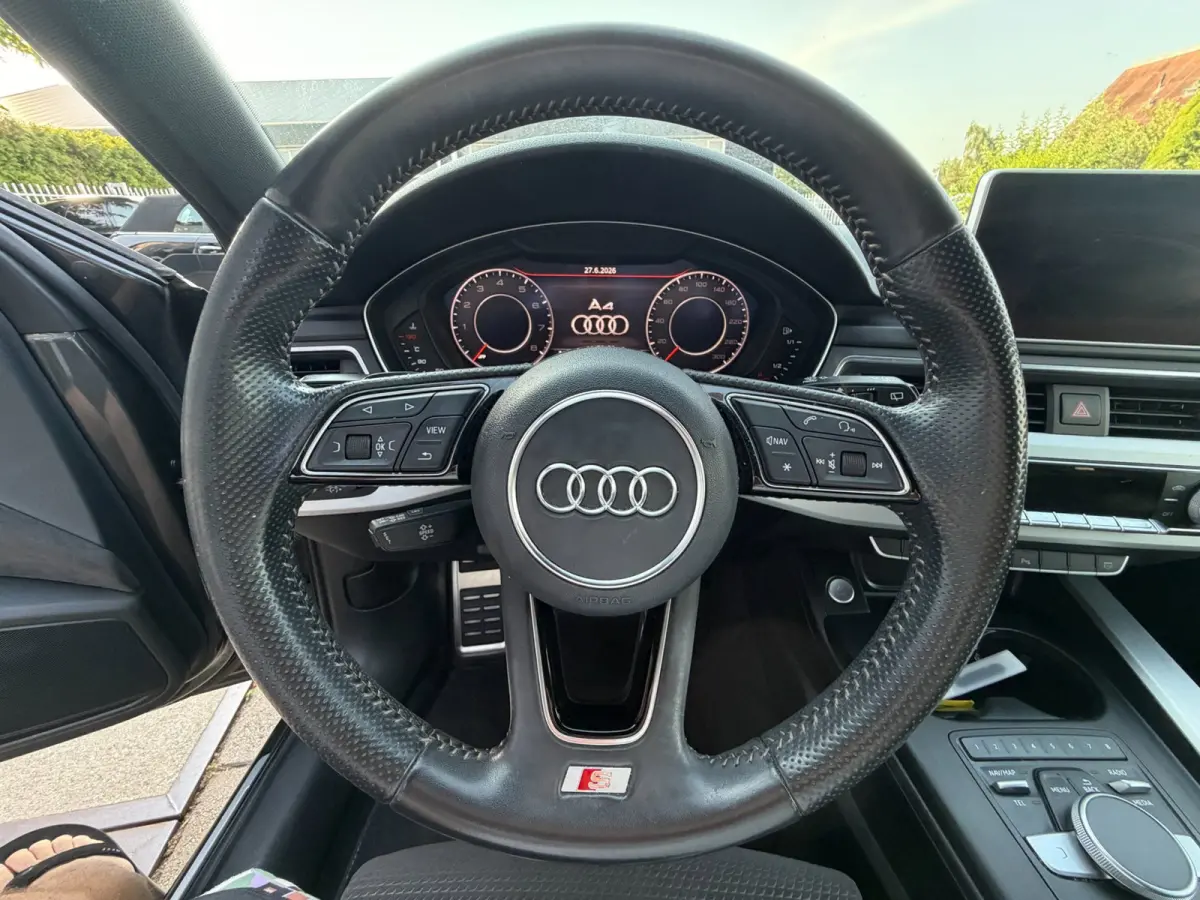 1.4 TFSI Design Pro Line Plus S-Line / Camera / Virtual / Keyless / Lane Side Assist.