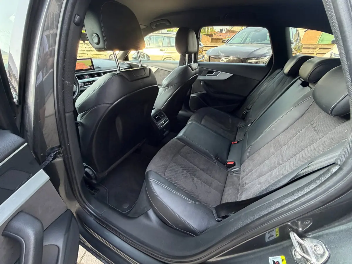 1.4 TFSI Design Pro Line Plus S-Line / Camera / Virtual / Keyless / Lane Side Assist.
