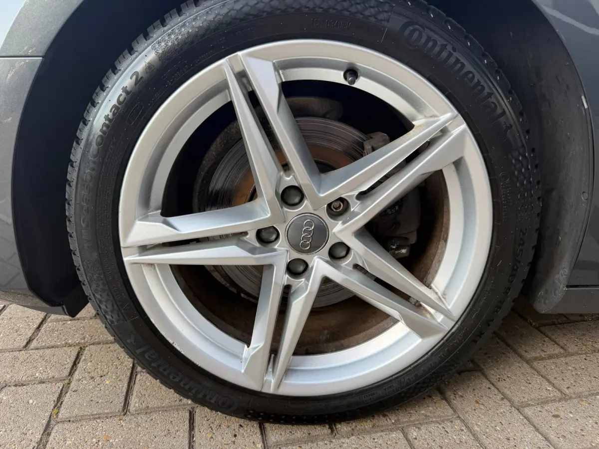 1.4 TFSI Design Pro Line Plus S-Line / Camera / Virtual / Keyless / Lane Side Assist.