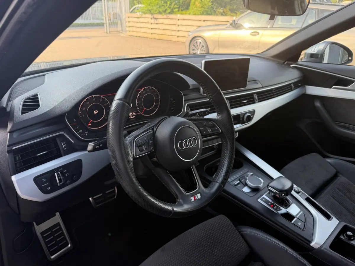 1.4 TFSI Design Pro Line Plus S-Line / Camera / Virtual / Keyless / Lane Side Assist.