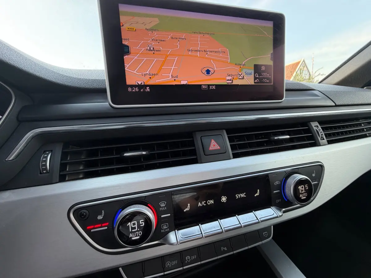 1.4 TFSI Design Pro Line Plus S-Line / Camera / Virtual / Keyless / Lane Side Assist.