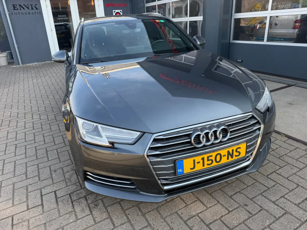 1.4 TFSI Design Pro Line Plus S-Line / Camera / Virtual / Keyless / Lane Side Assist.