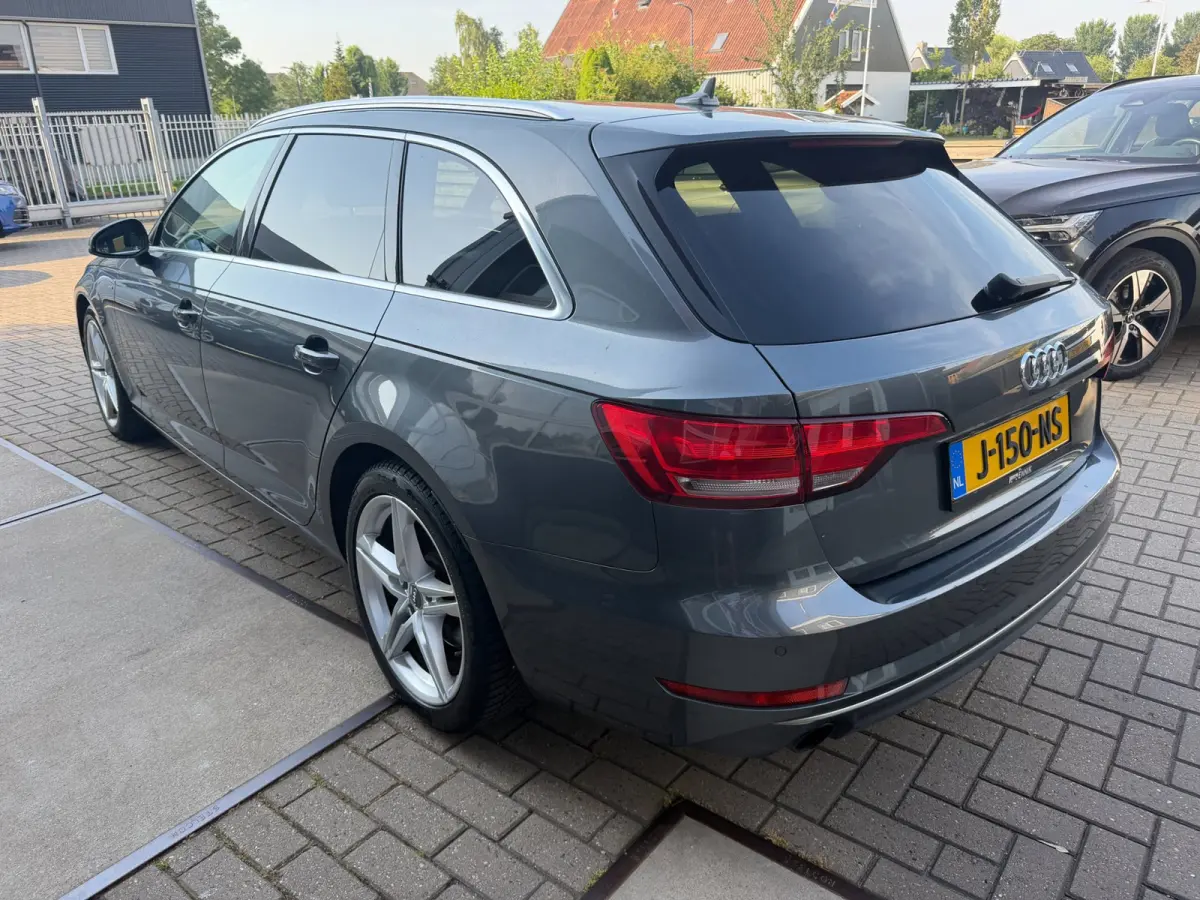 1.4 TFSI Design Pro Line Plus S-Line / Camera / Virtual / Keyless / Lane Side Assist.