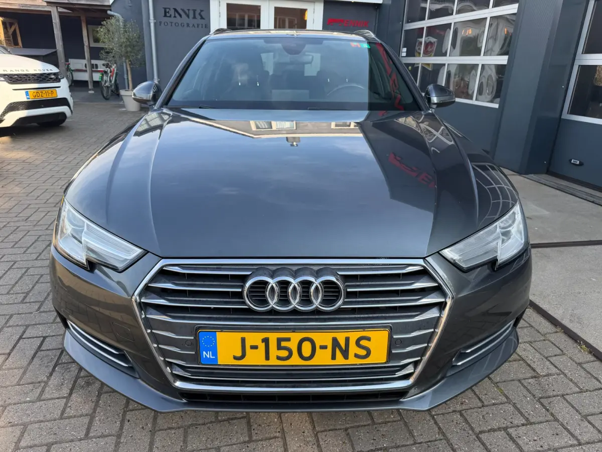 1.4 TFSI Design Pro Line Plus S-Line / Camera / Virtual / Keyless / Lane Side Assist.