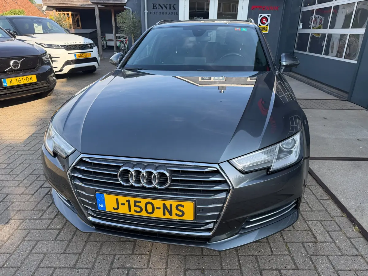 1.4 TFSI Design Pro Line Plus S-Line / Camera / Virtual / Keyless / Lane Side Assist.