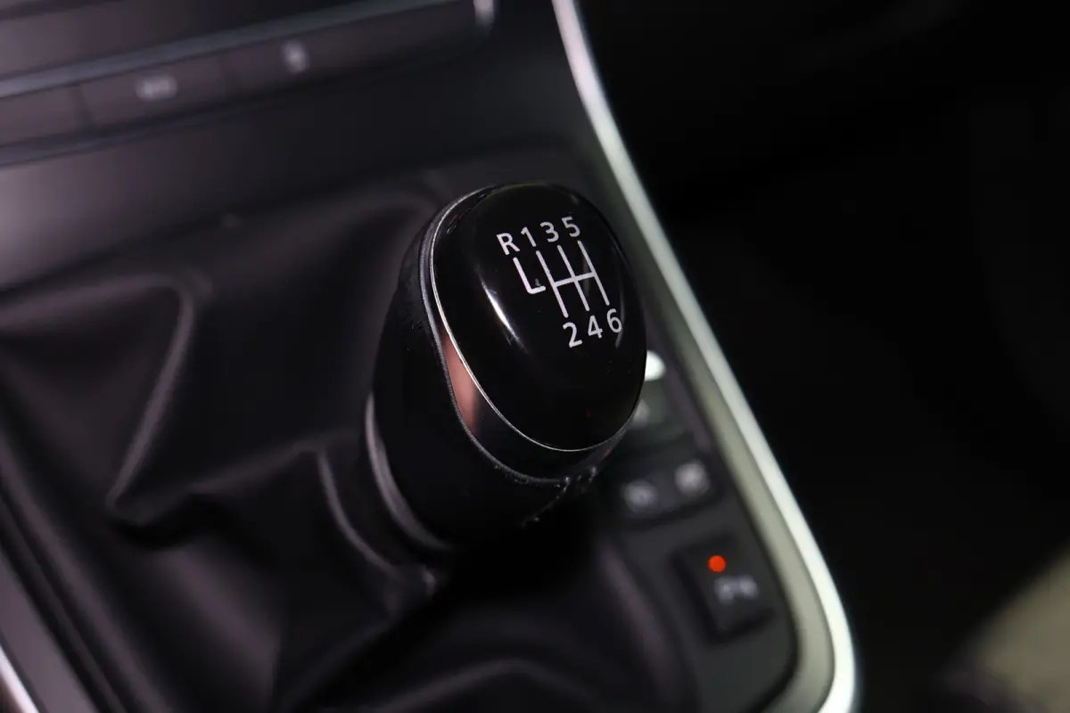 1.2 TCe Intens AVM LED NAVI CRUISE CLIMA KEYLESS PDC BT THAAK "17