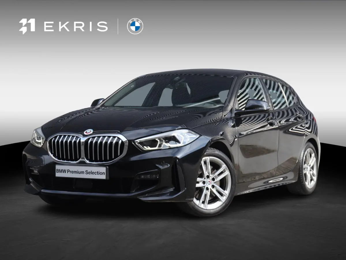 5-deurs 120i | Executive | M Sportpakket | Trekhaak | Parking Pack | Hi-Fi | Apple Carplay | Sportstoelen | Climate Control | 17'' LMV