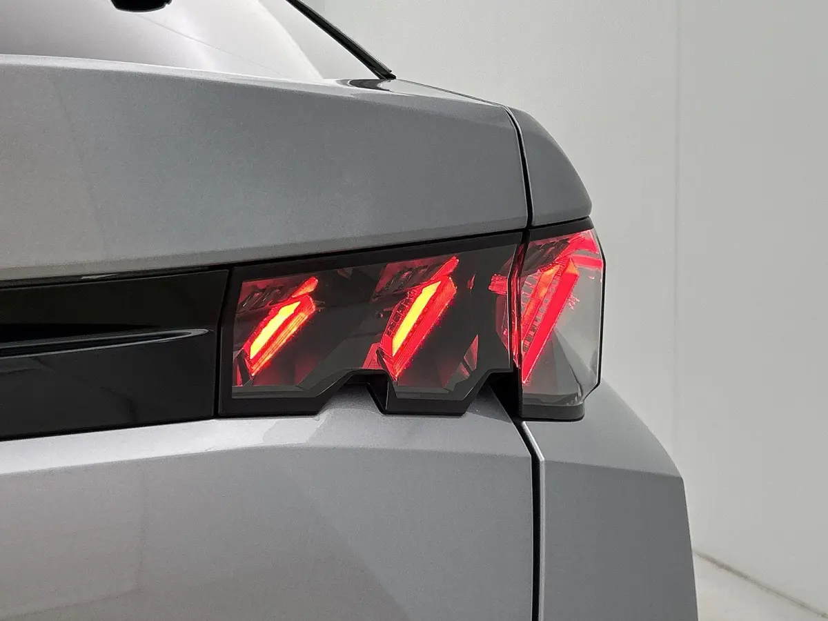 GT Avantage 210pk 73 kWh Automaat | Schuif-/kanteldak | Elektrisch Verstelb. Bestuurdersstoel | Focal-Geluidssysteem | Drive Assist Plus Pack | 3 Fase | Warmtepomp | Elektrische Klep | Matri