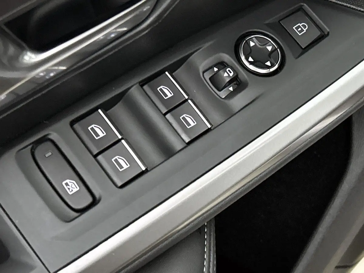 GT Avantage 210pk 73 kWh Automaat | Schuif-/kanteldak | Elektrisch Verstelb. Bestuurdersstoel | Focal-Geluidssysteem | Drive Assist Plus Pack | 3 Fase | Warmtepomp | Elektrische Klep | Matri