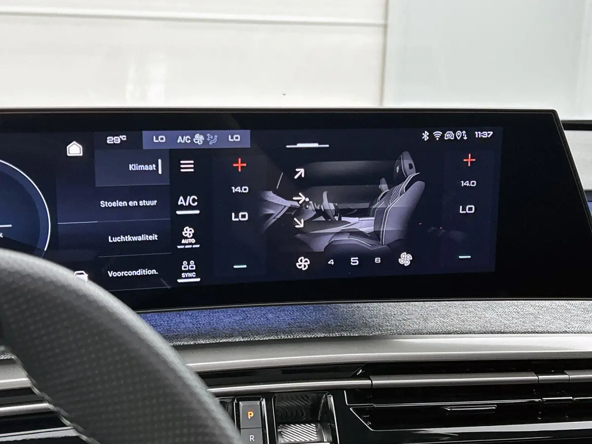 GT Avantage 210pk 73 kWh Automaat | Schuif-/kanteldak | Elektrisch Verstelb. Bestuurdersstoel | Focal-Geluidssysteem | Drive Assist Plus Pack | 3 Fase | Warmtepomp | Elektrische Klep | Matri