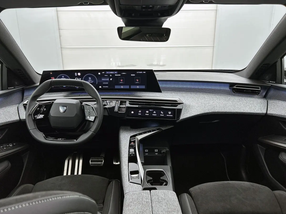 GT Avantage 210pk 73 kWh Automaat | Schuif-/kanteldak | Elektrisch Verstelb. Bestuurdersstoel | Focal-Geluidssysteem | Drive Assist Plus Pack | 3 Fase | Warmtepomp | Elektrische Klep | Matri