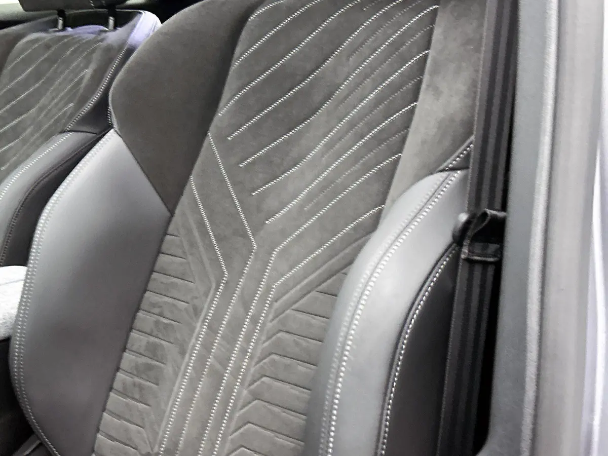 GT Avantage 210pk 73 kWh Automaat | Schuif-/kanteldak | Elektrisch Verstelb. Bestuurdersstoel | Focal-Geluidssysteem | Drive Assist Plus Pack | 3 Fase | Warmtepomp | Elektrische Klep | Matri