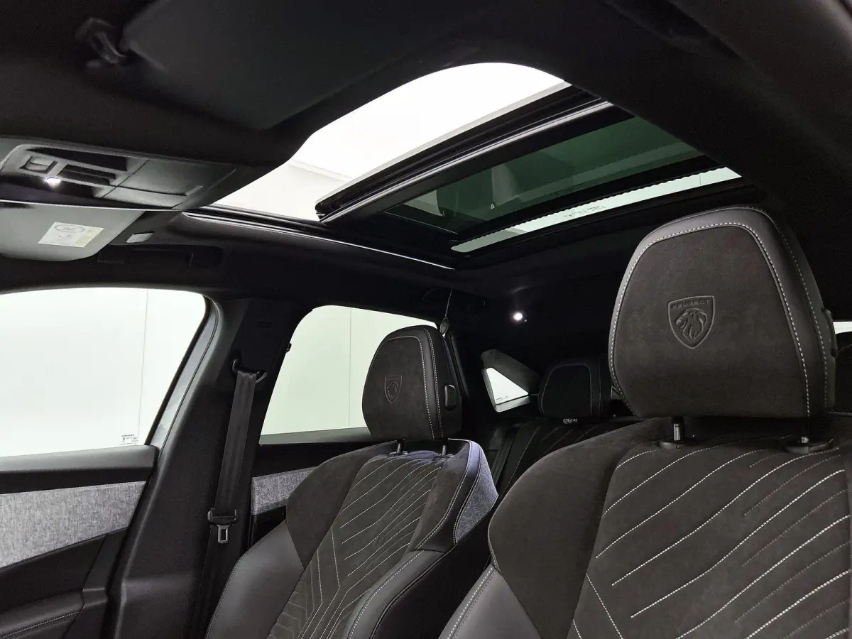 GT Avantage 210pk 73 kWh Automaat | Schuif-/kanteldak | Elektrisch Verstelb. Bestuurdersstoel | Focal-Geluidssysteem | Drive Assist Plus Pack | 3 Fase | Warmtepomp | Elektrische Klep | Matri