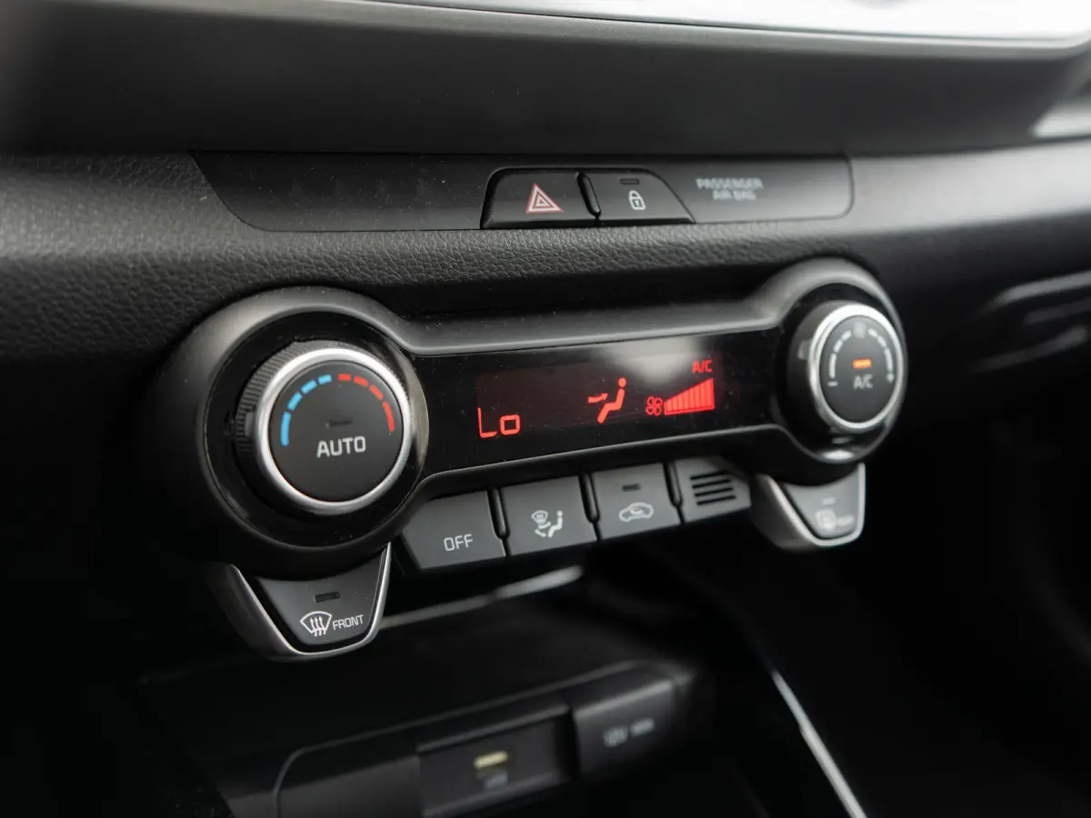 1.0 T-GDi MHEV DynamicPlusLine stoelverwarming | Keyless entry | Navigatie | Climate control | Parkeersensoren | Camera | Lichtmetalen velgen