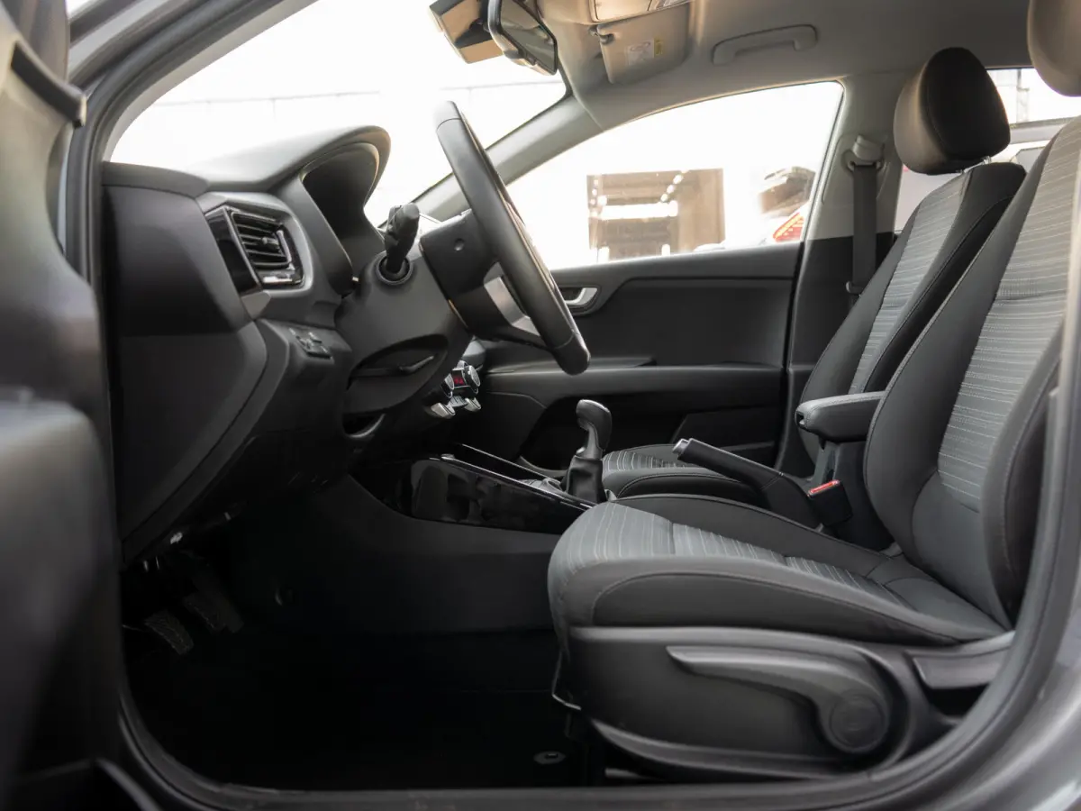 1.0 T-GDi MHEV DynamicPlusLine stoelverwarming | Keyless entry | Navigatie | Climate control | Parkeersensoren | Camera | Lichtmetalen velgen
